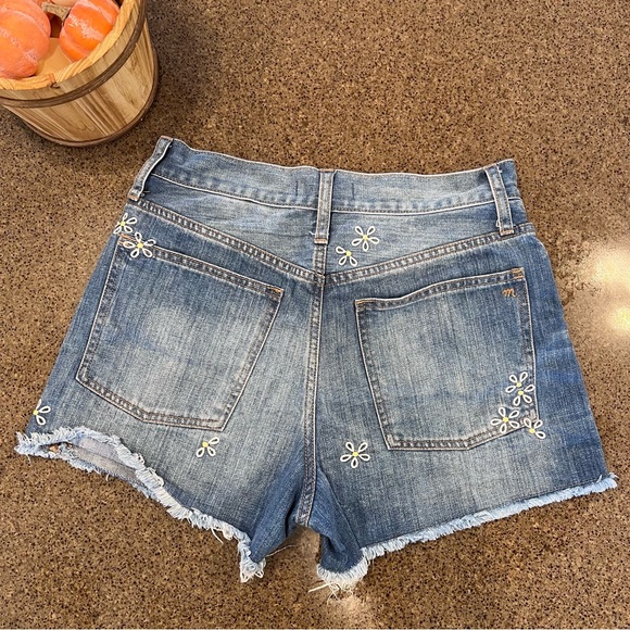🌼 MADEWELL The Perfect Jean Short: Daisy Embroidered Edition 🌼 - Picture 7 of 16